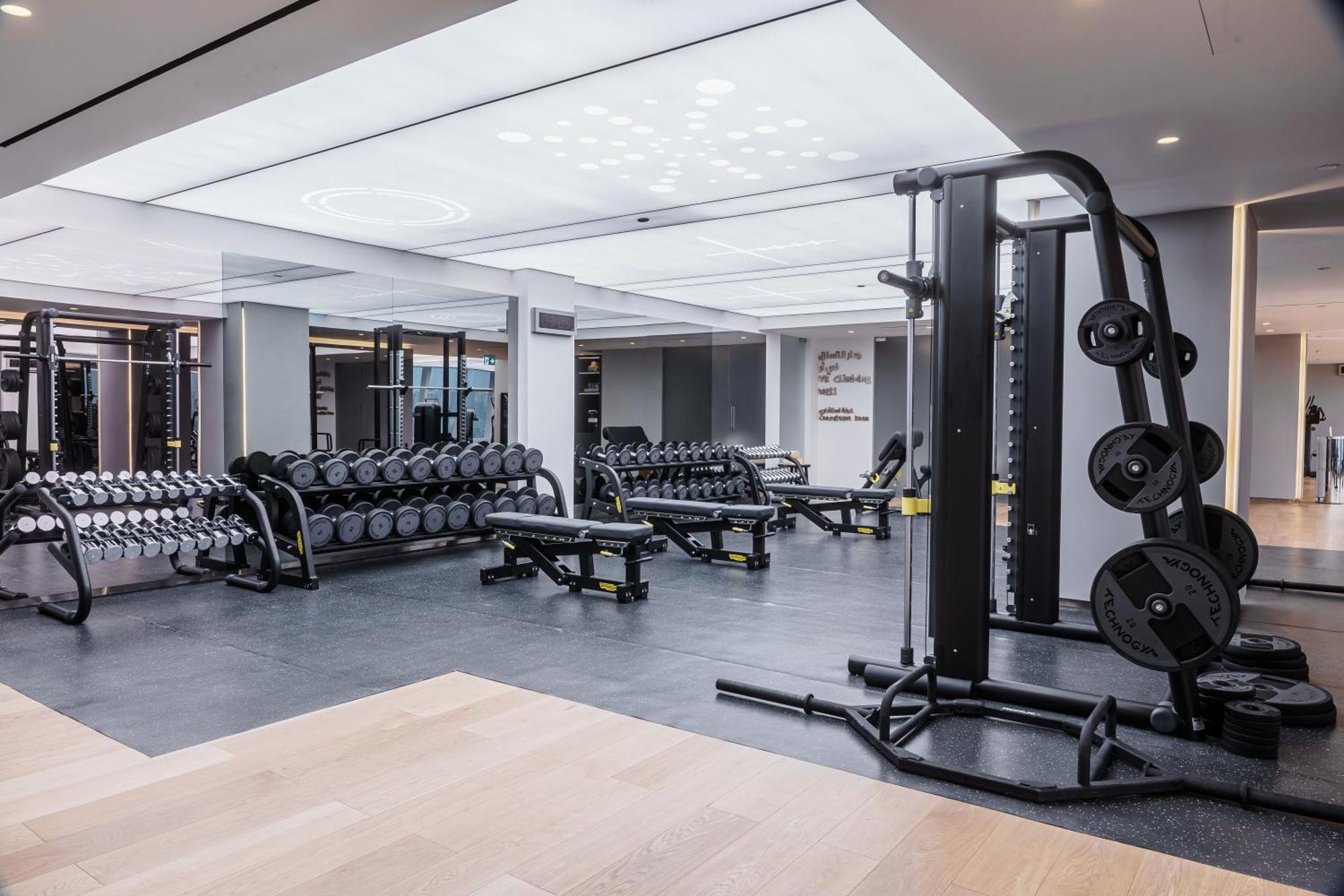 Lusail Fairmont Doha酒店 外观 照片 The gym at The Ivy Collection
