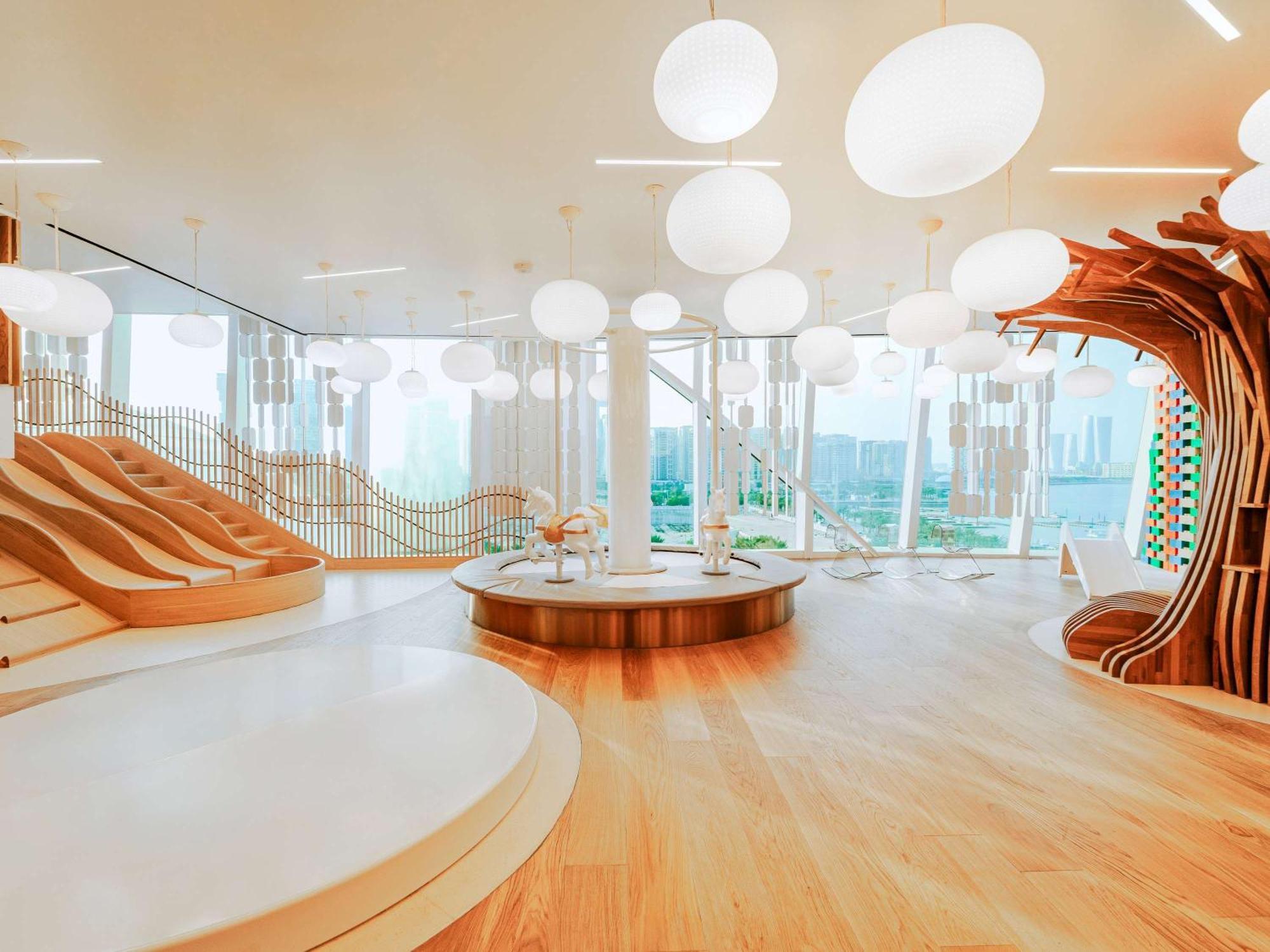 Lusail Fairmont Doha酒店 外观 照片 Interior of the library